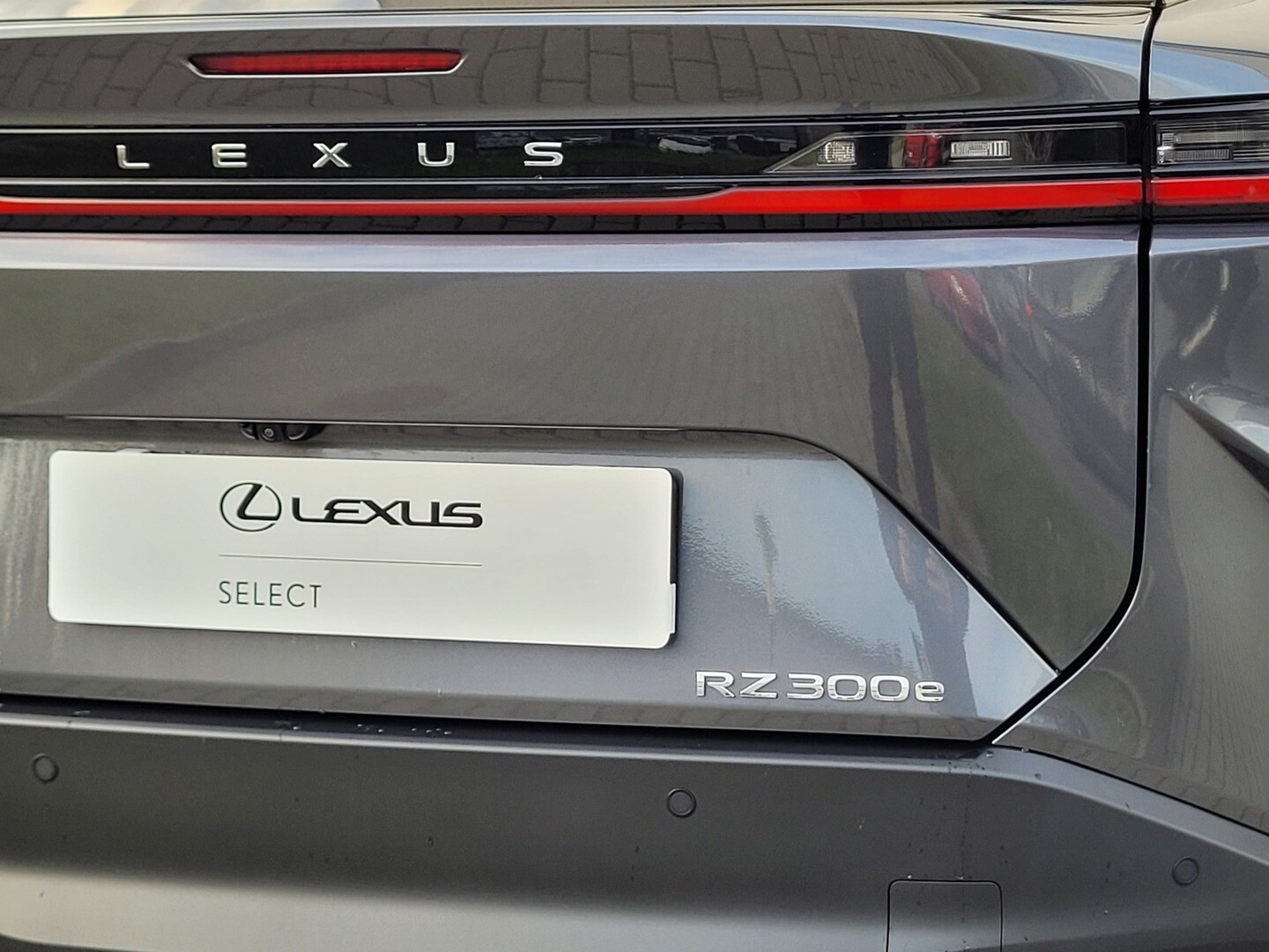 Lexus RZ