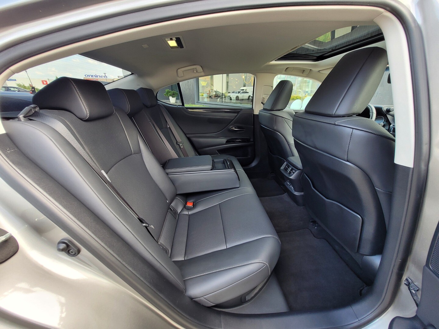 Lexus ES