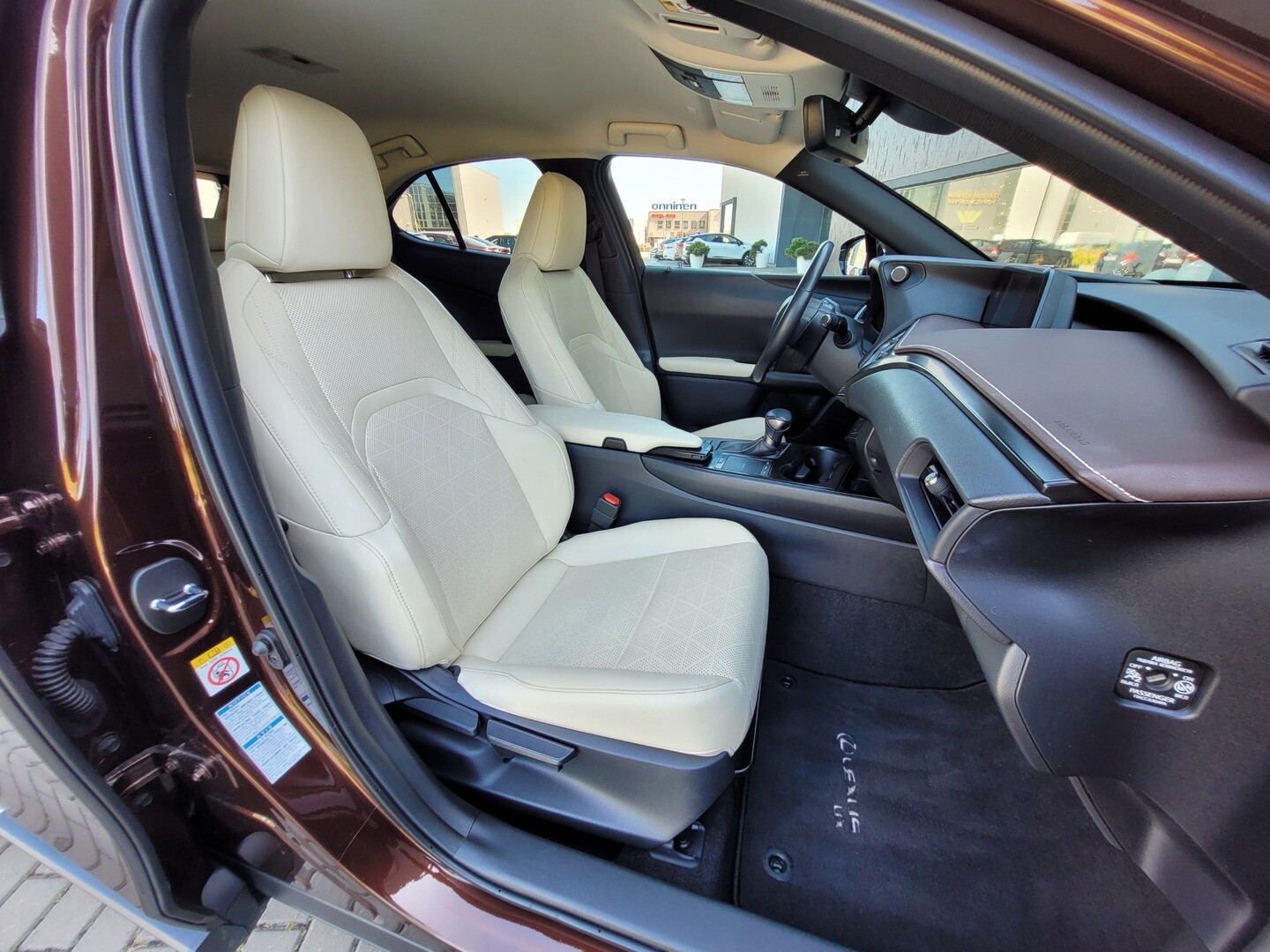 Lexus UX