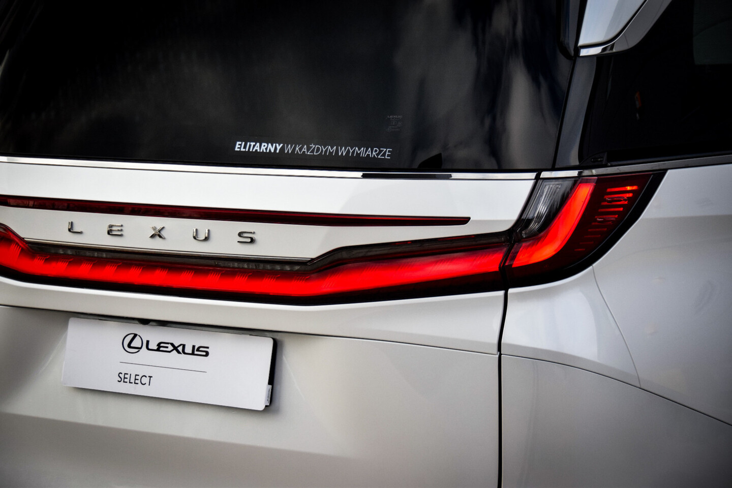 Lexus LM