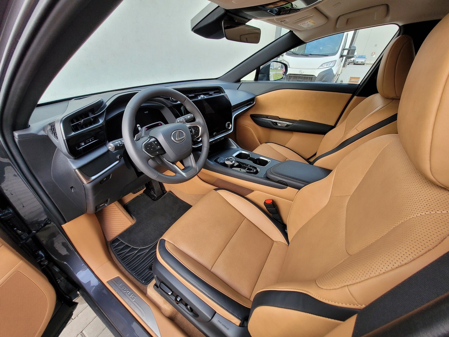 Lexus RZ