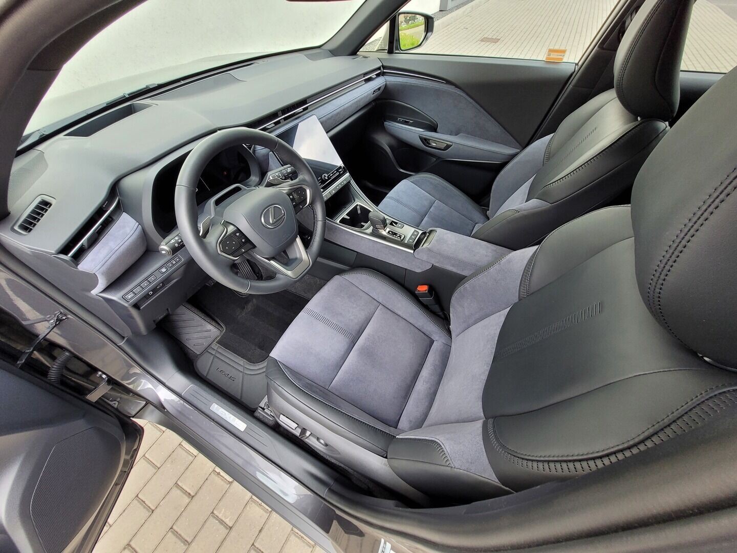 Lexus LBX