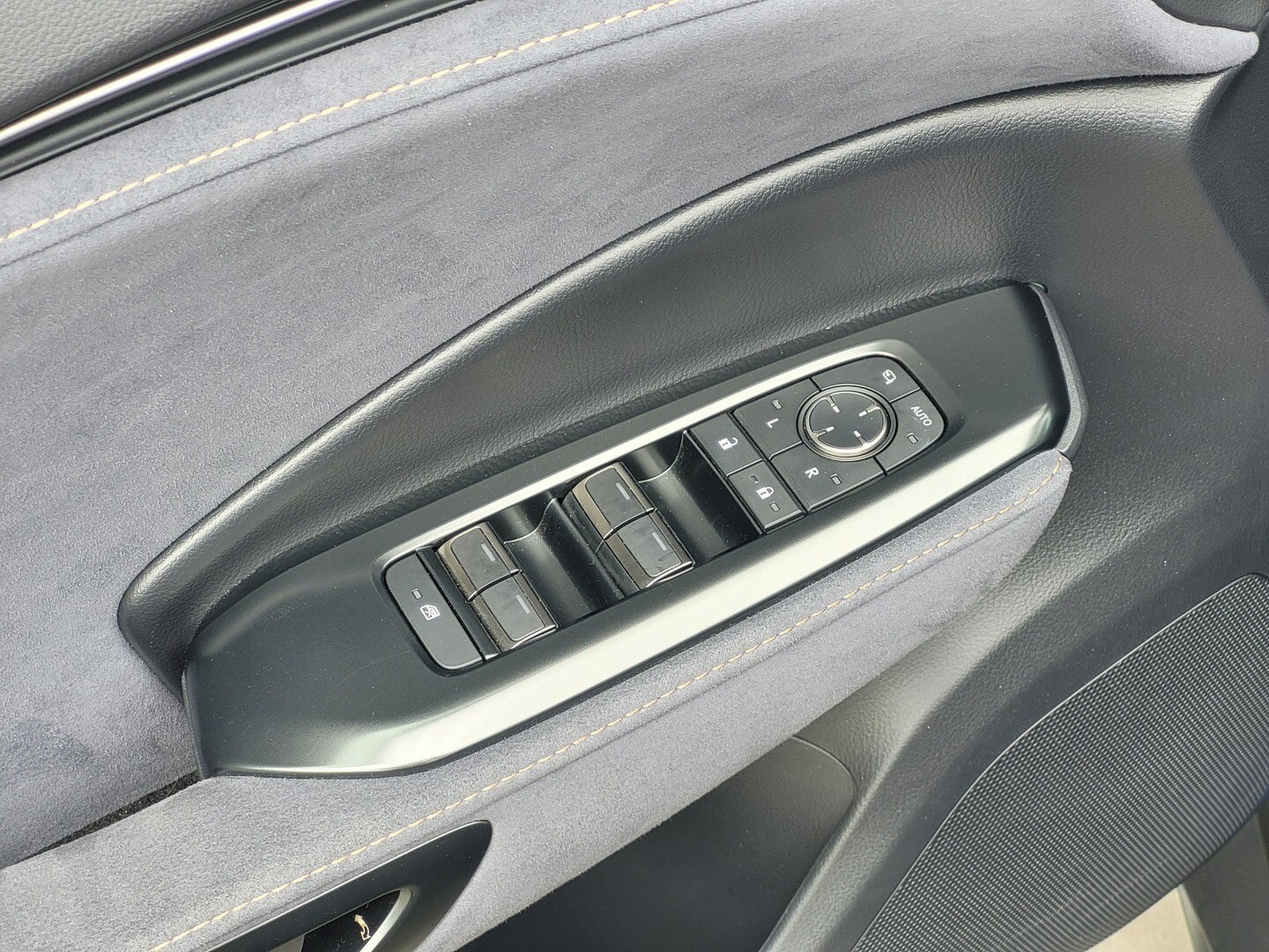 Lexus LBX